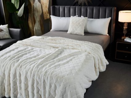 Покрывало Софи де Марко Бернард (молоко) 220х240